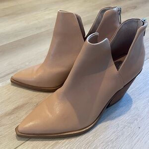 Vince Camuto Women's Tan Ankle Boots